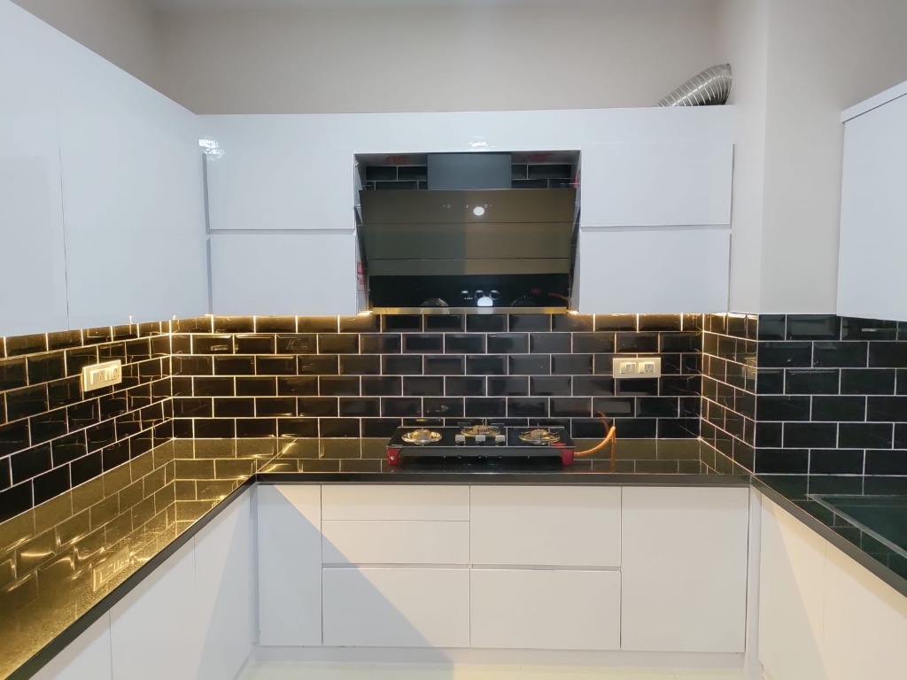 Metro Black & White Kitchen